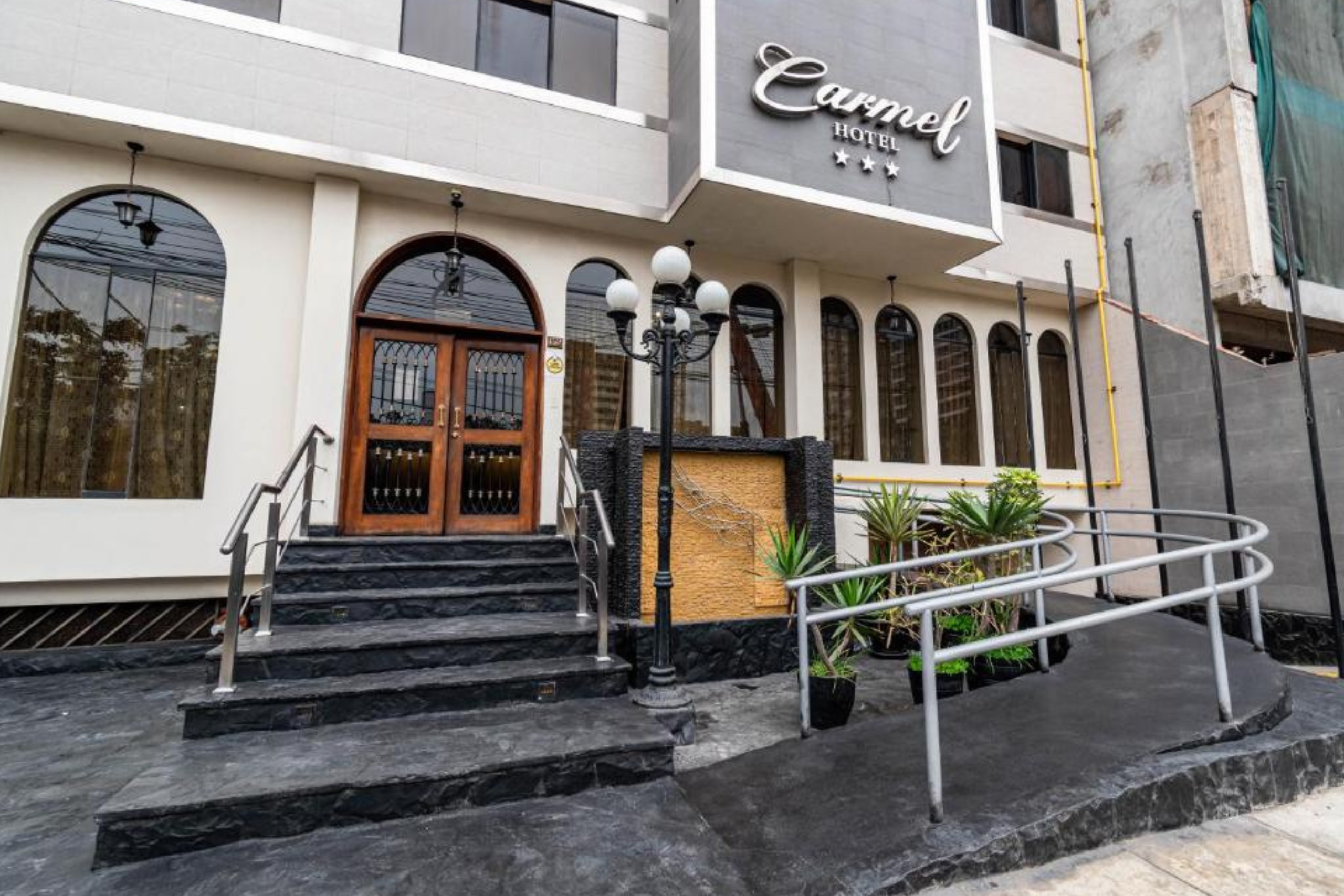 Hotel Carmel